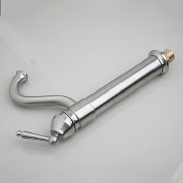 Nostalgische geborsteld nikkel wastafelkraan klassieke uitvoering