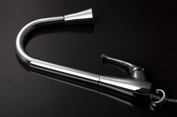 Strakke chroom keukenkraan draaibaar en uittrekbaar met LED verlichting op waterkracht Ledkraan