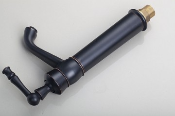 Nostalgische vintage olie bronzen wastafelkraan klassieke uitvoering olie brons