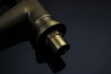 Nostalgische wastafelkraan Klassiek model Brons afgewerkt