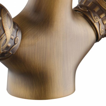 Nostalgische wastafelkraan vintage model Brons afgewerkt klassiek design