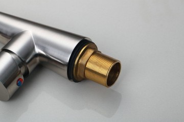 Stijlvolle Keuken kraan geborsteld nikkel afgewerkt en draaibaar.