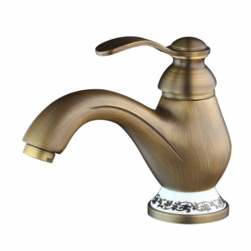 Mooie retro bronzen wastafelkraan Antiek messing look nostalgische kraan