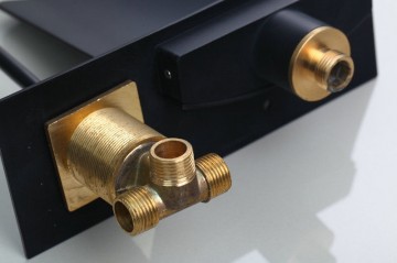 Stoere Olie bronzen inbouw badkraan met  Led verlichting