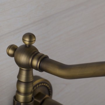 Klassieke bronzen nostalgische badkraan muurbevestiging