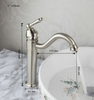 Nostalgische geborsteld nikkel wastafelkraan klassieke uitvoering