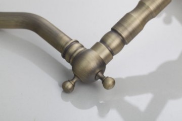 Klassieke bronzen nostalgische badkraan muurbevestiging