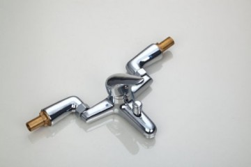 Badkraan voor montage op badrand chrome inclusief handdouche