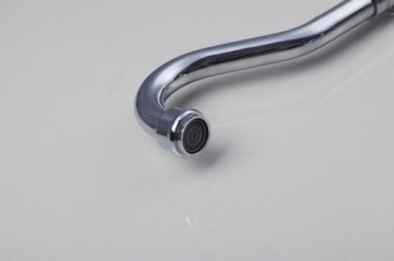 Nostalgische wastafelkraan Klassiek model chroom glanzend