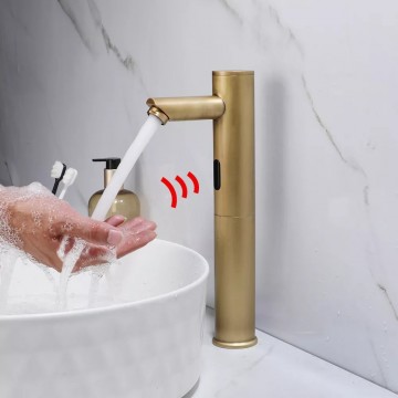 Scuro sensomatica sensorkraan bronskleurig