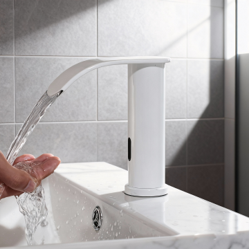 Sensomatica kavo wit sensorkraan watervalkraan 1