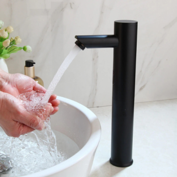 Sensomatica scuro sensorkraan 1