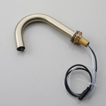 Sensomatica sensor zeepdispenser cesaro geborsteld goud 7