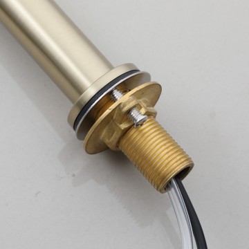 Sensomatica sensor zeepdispenser cesaro geborsteld goud 9