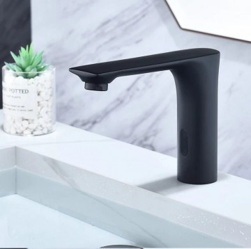 Sensomatica sensorkraan zwart koud 2