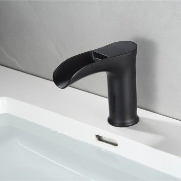 Sensomatica zwarte elegantel sensorkraan