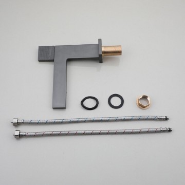 Set moderne gun metal wastafelkraan