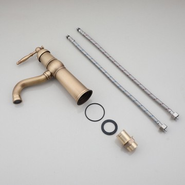 Set mooie bronskleurige wastafelkraan