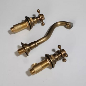 Set nostalgisch bronskleurige muurkaan wastafelkraan