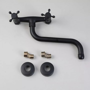 Set zwarte muurkraan met lange uitloop