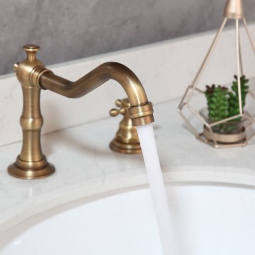 Sfeer bronskleurige mengkraan