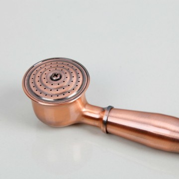 Sproeikop van de koperkleurige handdouche