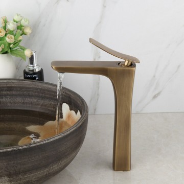 Stijlvolle bronzen mengkraan hoog model