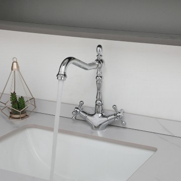 Stijlvolle chroom wastafelkraan