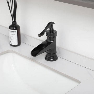 Stijlvolle olie brons wastafelkraan watervalkraan