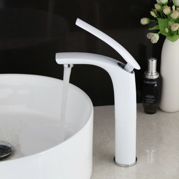 Stijlvolle witte mengkraan