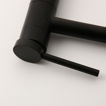 Stijlvolle zwarte kraan