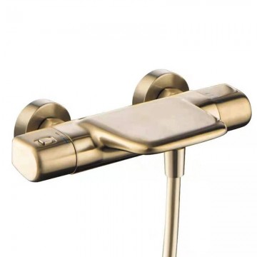 Thermostatische gouden waterval badkraan 1