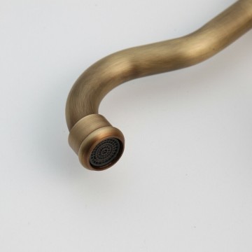 Uitloop bronzen muurkraan