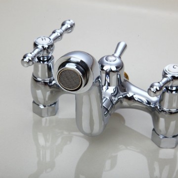 Uitloop chroom badkamer kraan met douche