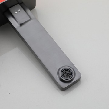Uitloop gun metal wandkraan