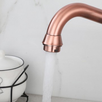 Uitloop koperkleurige mengkraan