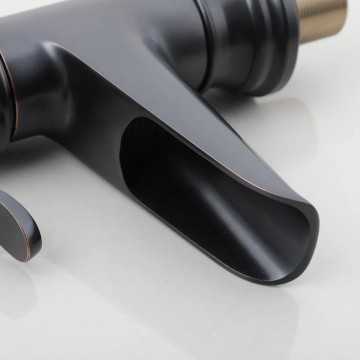 Uitloop olie brons wastafelkraan watervalkraan