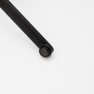 Uitloop zwarte medische kraan mengkraan