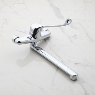 Vooraanzichtchroomelleboogkraan