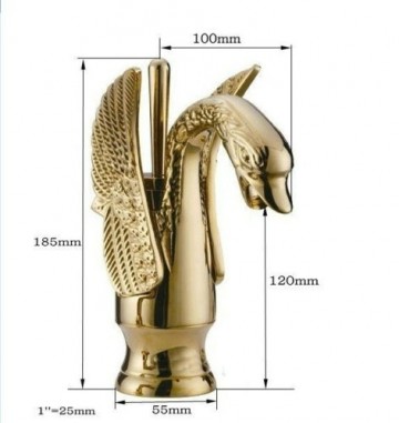 Elegante gouden wastafelkraan in de vorm van een sierlijke zwaan