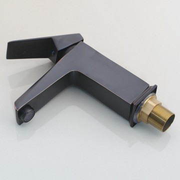 Wastafe kraan olie brons