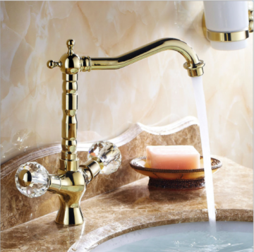 Wastafel kraan goudkleurig