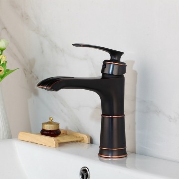 Wastafelkraan elegante model