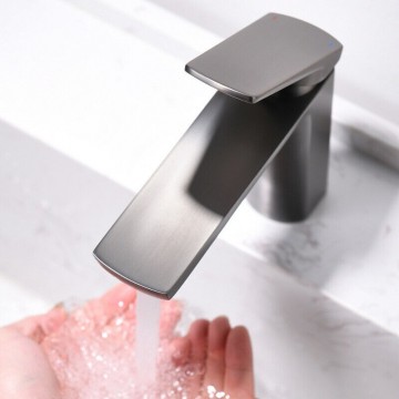 Wastafelkraan gun metal uitvoering