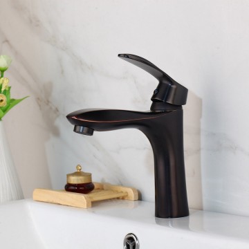 Wastafelkraan olie brons 1