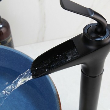 Waterval effect mengkraan