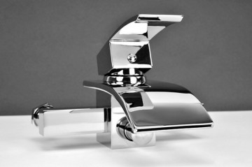 Waterval bad kraan met elegante mond en handdouche