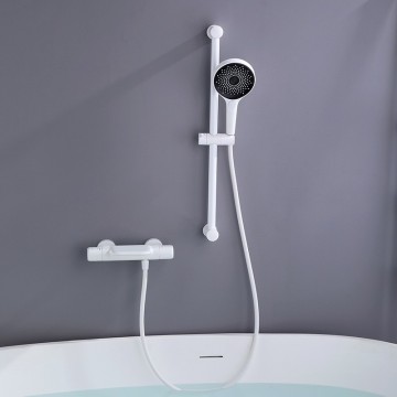 Witte thermostatische badkraan met glijstang 2