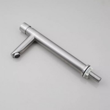 Zij aanzicht geborsteld nikkel zelfsluitende kraan