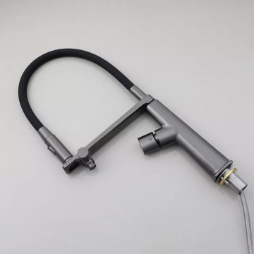 Zij aanzicht gun metal keukenkraan